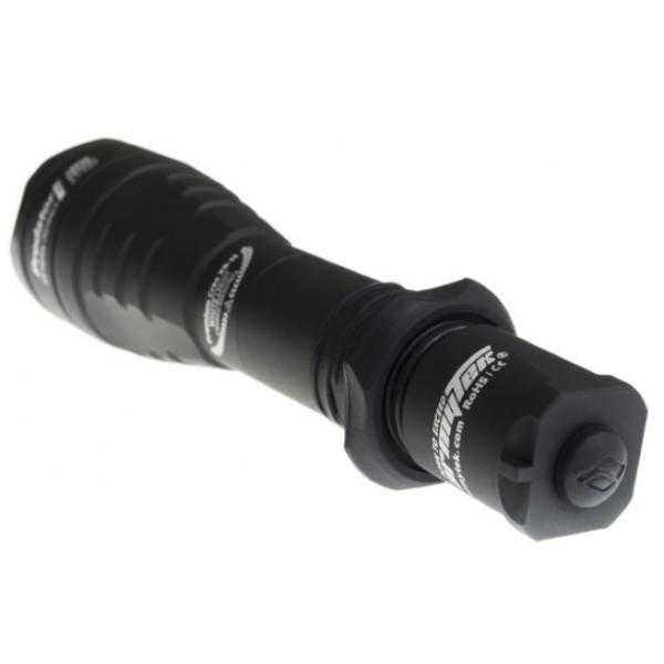 Фонарь Armytek Predator v3 XP-L High Intensity теплый свет