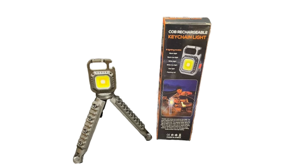 Фонарь-брелок с треногой